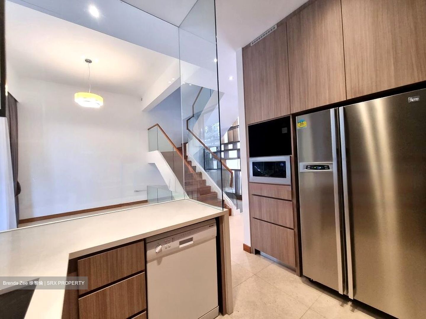 Alana (D28), Terrace #484935051